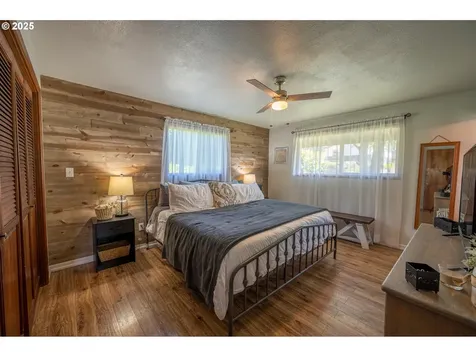 624 Bender Street Myrtle Point OR 97458