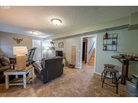 624 Bender Street Myrtle Point OR 97458