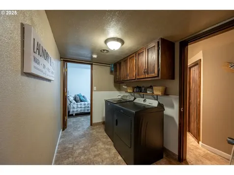 624 Bender Street Myrtle Point OR 97458