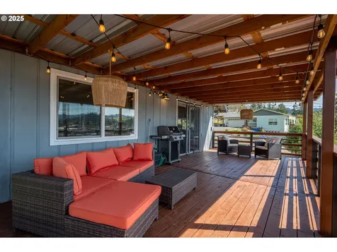 624 Bender Street Myrtle Point OR 97458