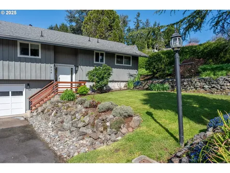 624 Bender Street Myrtle Point OR 97458