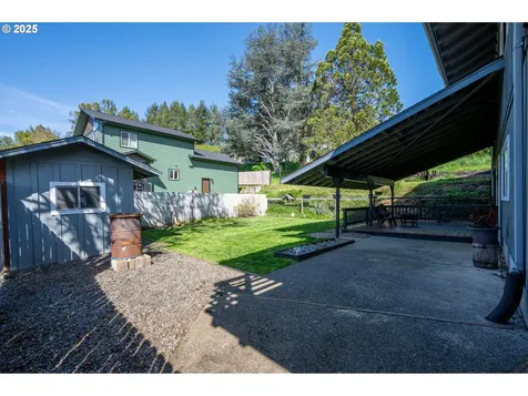 624 Bender Street Myrtle Point OR 97458