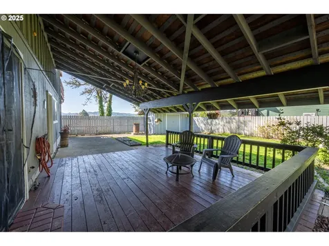 624 Bender Street Myrtle Point OR 97458