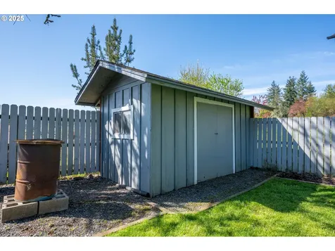 624 Bender Street Myrtle Point OR 97458