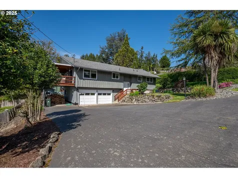 624 Bender Street Myrtle Point OR 97458