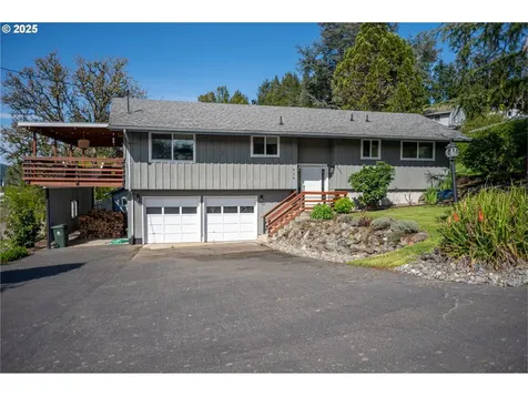 624 Bender Street Myrtle Point OR 97458