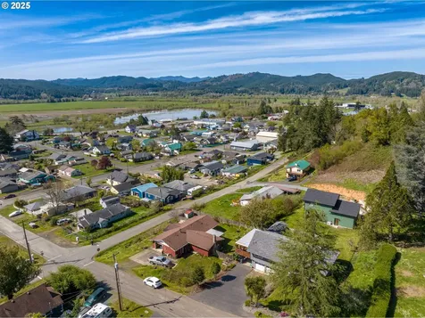 624 Bender Street Myrtle Point OR 97458
