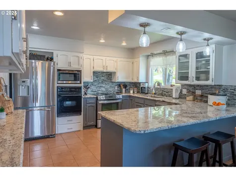 624 Bender Street Myrtle Point OR 97458