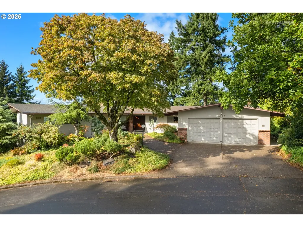 6825 SE Pine Court Portland OR 97215