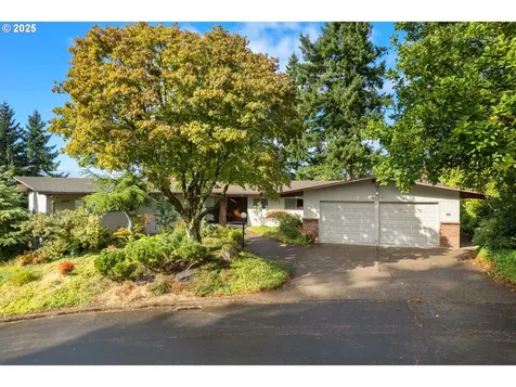 6825 SE Pine Court Portland OR 97215