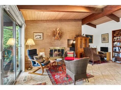 6825 SE Pine Court Portland OR 97215