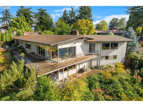 6825 SE Pine Court Portland OR 97215