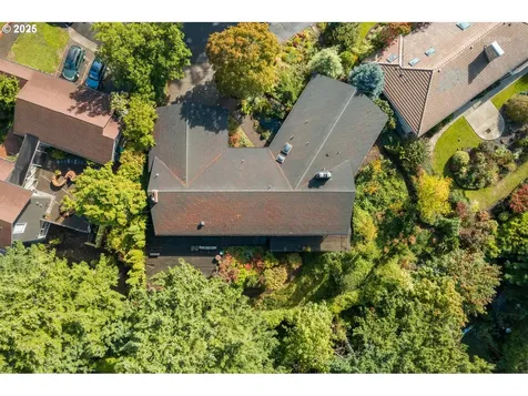 6825 SE Pine Court Portland OR 97215