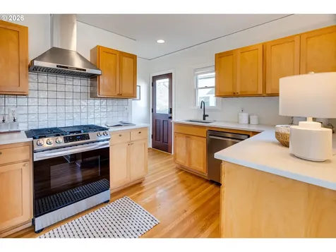 5639 NE 24th Avenue Portland OR 97211
