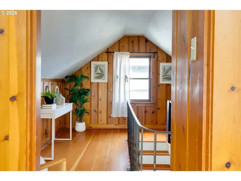 5639 NE 24th Avenue Portland OR 97211