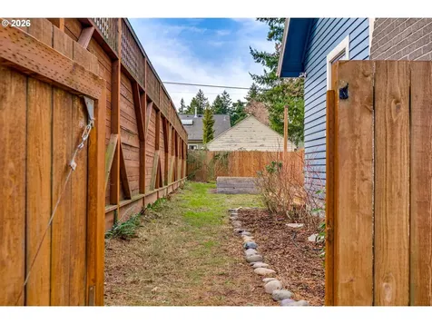 5639 NE 24th Avenue Portland OR 97211