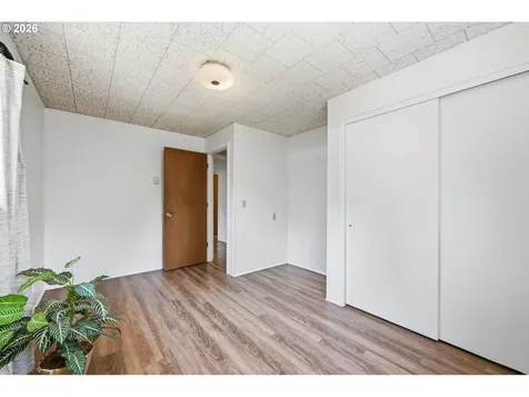 130 W 35th Place Eugene OR 97405