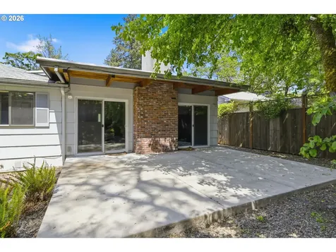 130 W 35th Place Eugene OR 97405