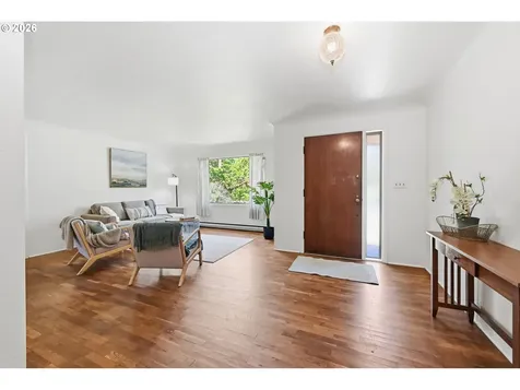 130 W 35th Place Eugene OR 97405