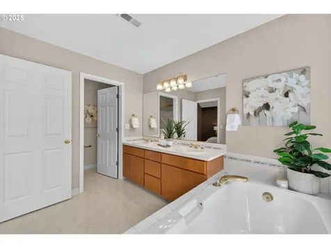 14650 SE Alison Court Clackamas OR 97015