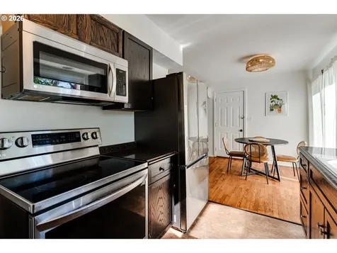 3270 Alder Street Eugene OR 97405