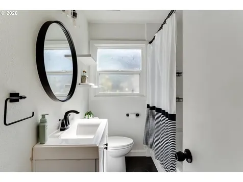 3270 Alder Street Eugene OR 97405