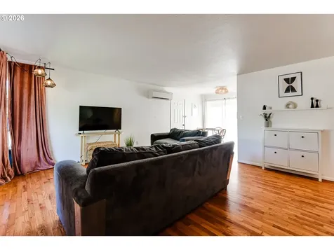 3270 Alder Street Eugene OR 97405