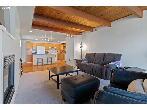 5218 NW Jetty Avenue Lincoln City OR 97367