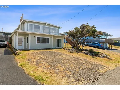 5218 NW Jetty Avenue Lincoln City OR 97367