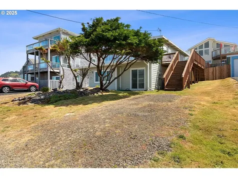 5218 NW Jetty Avenue Lincoln City OR 97367