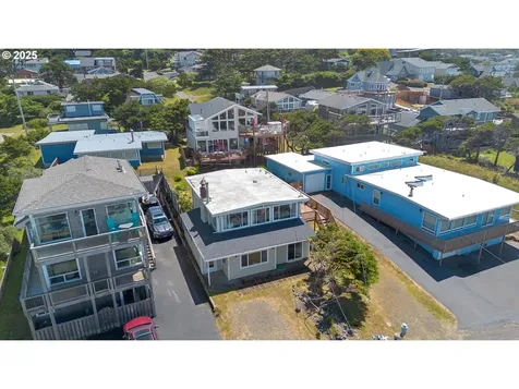 5218 NW Jetty Avenue Lincoln City OR 97367