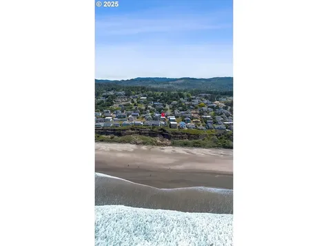 5218 NW Jetty Avenue Lincoln City OR 97367