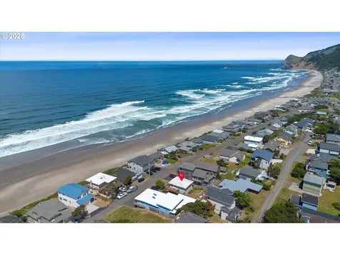 5218 NW Jetty Avenue Lincoln City OR 97367