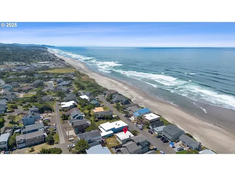 5218 NW Jetty Avenue Lincoln City OR 97367