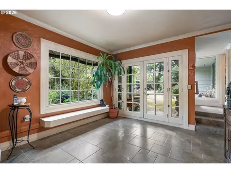 12215 SW 60th Avenue Portland OR 97219