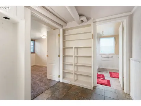 12215 SW 60th Avenue Portland OR 97219