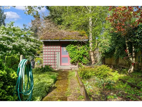 12215 SW 60th Avenue Portland OR 97219