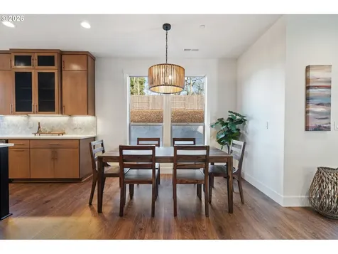 2308 E Dalmatian Drive La Center WA 98629