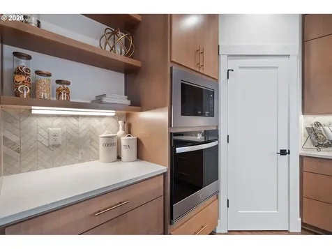 2308 E Dalmatian Drive La Center WA 98629