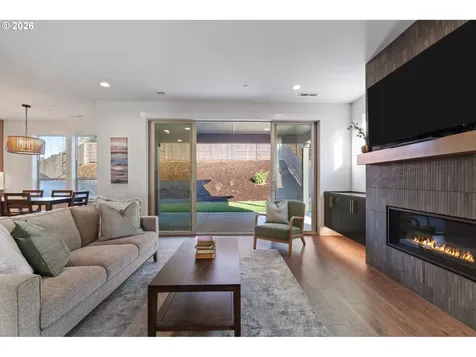 2308 E Dalmatian Drive La Center WA 98629