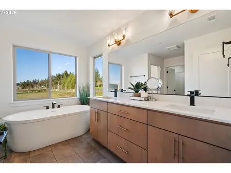 2308 E Dalmatian Drive La Center WA 98629