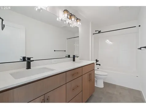 2308 E Dalmatian Drive La Center WA 98629