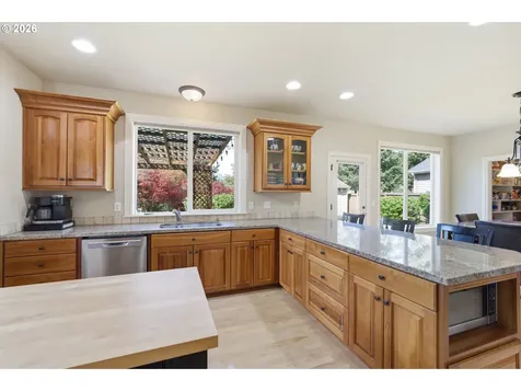 1625 Gemma Street NW Salem OR 97304