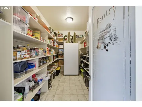 1625 Gemma Street NW Salem OR 97304