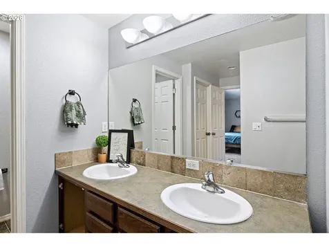 153 Quincy Avenue Roseburg OR 97471