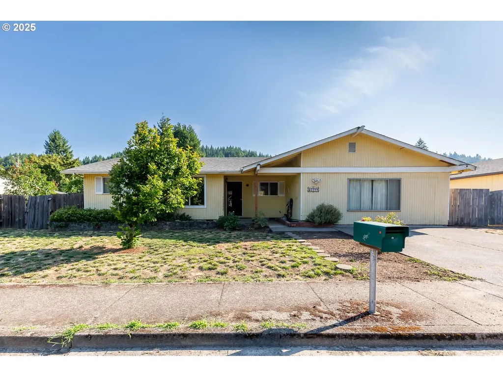 47711 Commercial Street Oakridge OR 97463