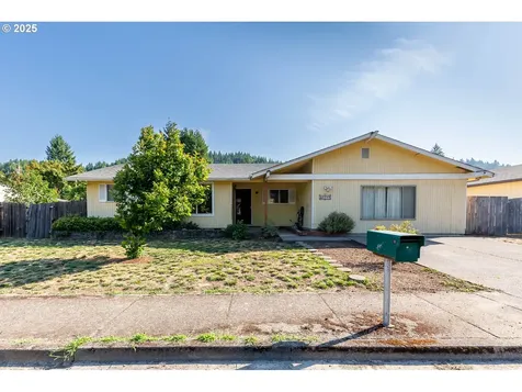 47711 Commercial Street Oakridge OR 97463