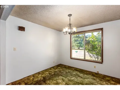 47711 Commercial Street Oakridge OR 97463