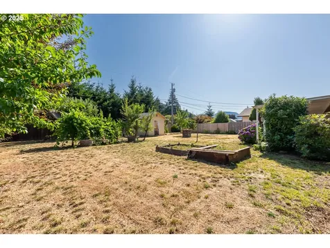 47711 Commercial Street Oakridge OR 97463
