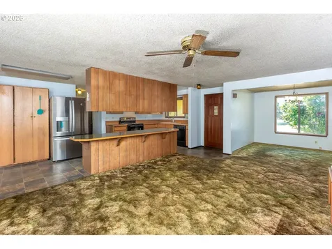 47711 Commercial Street Oakridge OR 97463